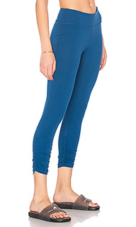 Essential gathered capri legging - Beyond Yoga