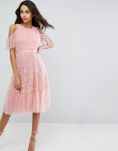 Платье миди с вышивкой и открытыми плечами Needle & Thread - Розовый
