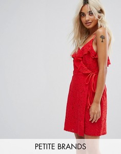 Платье в горошек металлик с запахом и рюшами Fashion Union Petite - Красный