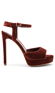 Platform strap heel - Lola Cruz