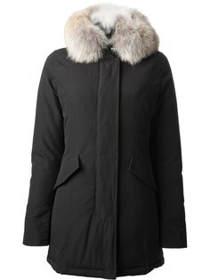 парка с меховой отделкой Woolrich