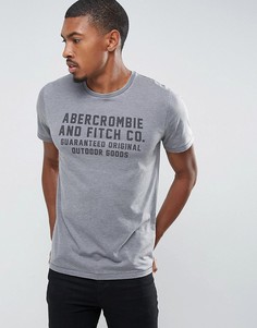 Серая узкая футболка с принтом и логотипом на спине Abercrombie & Fitch - Серый