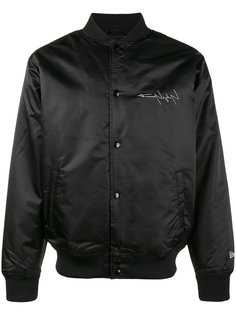 куртка-бомбер с принтом New Era Yohji Yamamoto