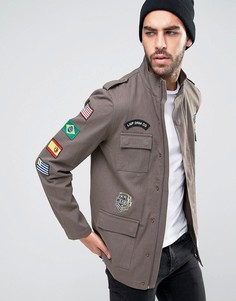 Куртка милитари цвета хаки с нашивками Liquor & Poker - Зеленый