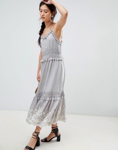 Платье миди с вышивкой Moon River - Серый