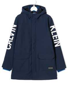 Calvin Klein Kids пальто с капюшоном и логотипом