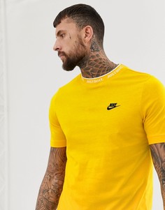Желтая футболка с логотипом и надписью Just Do It Nike - Желтый