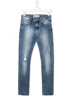 Levis Kids джинсы кроя слим с эффектом потертости