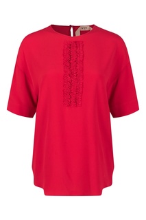 Красная блузка с оборками на груди No21