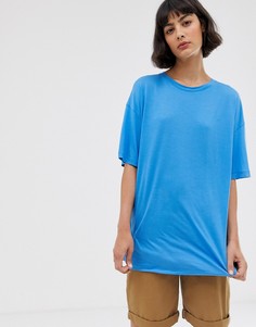 Свободная ярко-голубая футболка Weekday - Синий