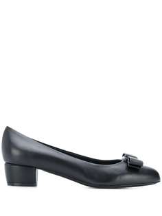 Salvatore Ferragamo туфли-лодочки Vara Bow