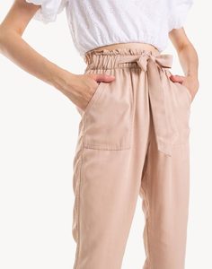 Бежевые зауженные брюки с манжетами и поясом женские Gloria Jeans