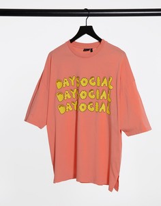 Oversized-футболка с текстовым принтом на груди, асимметричным краем и эффектом кислотной стирки ASOS Daysocial-Розовый