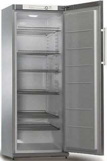Шкаф холодильный Snaige