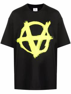 VETEMENTS футболка с принтом Inverted Anarchy