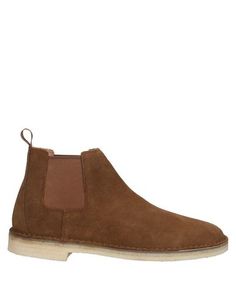 Полусапоги и высокие ботинки Clarks