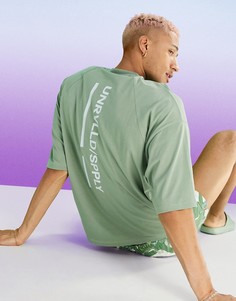 Oversized-футболка с рукавами реглан с принтом логотипа на спине ASOS Unrvlld Spply-Зеленый цвет