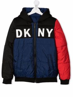 Dkny Kids пуховик в стиле колор-блок с логотипом