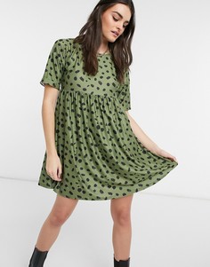 Свободное платье цвета хаки в стиле бэби-долл с присборенной юбкой и пятнистым рисунком Urban Threads-Зеленый цвет