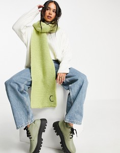 Вязаный персонализированный шарф зеленого цвета с инициалом "C" ASOS DESIGN-Зеленый цвет