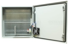 Коммутатор OSNOVO OS-66T1 (уличная станция) с термостабилизацией и оптическим кроссом. В основе металлический шкаф с классом защиты IP66. Доступное ме