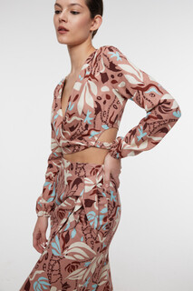 блузка женская Блузка-топ льняная укороченная с запахом и V-вырезом Befree