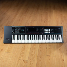 Синтезатор Roland Juno DS61 Juno-DS61 Synthesizer