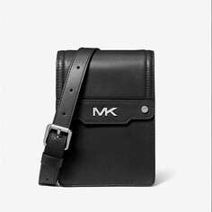 Сумка Michael Kors Varick Leather Smartphone, черный