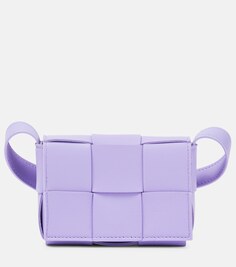 Кожаная сумка через плечо Cassette Mini Bottega Veneta, фиолетовый