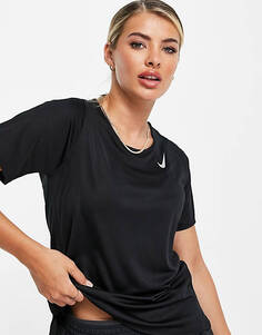 Черная футболка для соревнований Nike Running Dry Fit