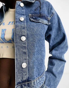 Укороченная джинсовая куртка Pieces синего цвета