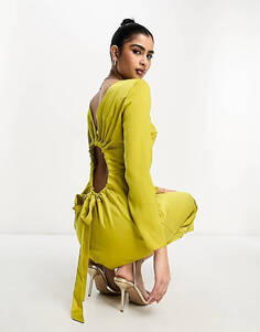 Атласное платье макси оливкового цвета с длинными рукавами и кулиской на спине ASOS DESIGN