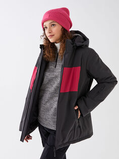 Женская лыжная куртка с капюшоном и цветными блоками с длинным рукавом LCW OUTDOOR