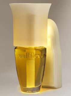 Ароматический диффузор Wallflowers White Flare Nightlight, Bath and Body Works