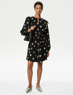 Платье с мини-талией и V-образным вырезом с принтом и оборками Marks &amp; Spencer, черный микс