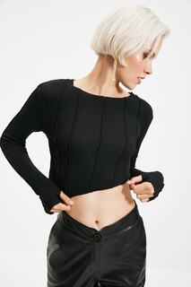 Блузка Trendyol асимметричная укороченная в рубчик с детальной строчкой, черный