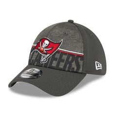 Мужская кепка New Era Pewter Tampa Bay Buccaneers 2023, тренировочный лагерь НФЛ 39THIRTY Flex Fit.