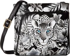 Сумка Crossbody with Front RFID Built in Wallet 651 Anuschka, цвет Cleopatra&apos;s Leopard