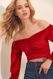 Женская бархатная укороченная блузка красного цвета с воротником-стойкой и сборкой спереди ALC-X9317 Trend Alaçatı Stili, красный