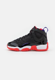 Баскетбольные кроссовки Jumpman Two Trey (Gs) Jordan, цвет black/true red/dark concord/white