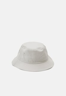 Шапка Essential Tupered Bucket Unisex New Era, цвет stone/white