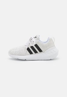 Кроссовки SWIFT RUN 22 UNISEX adidas Originals, белый